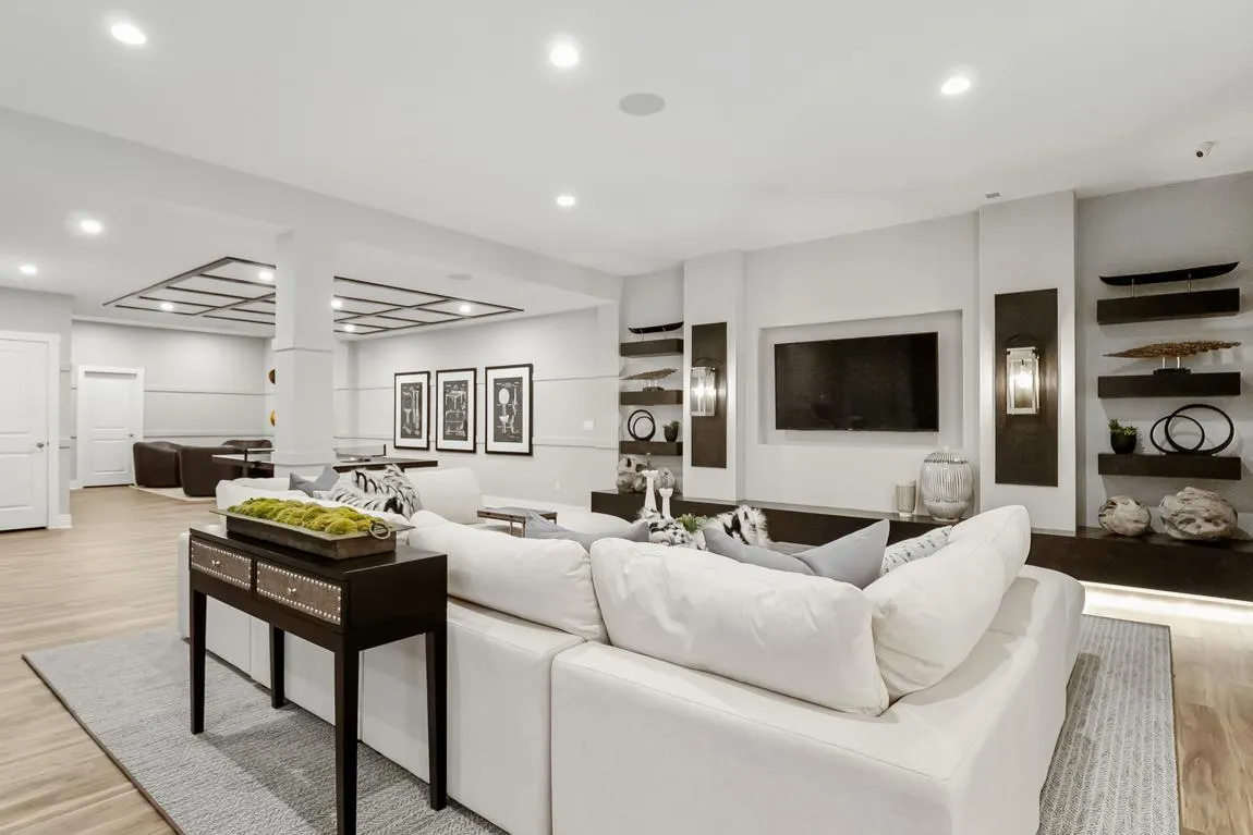 Finished basement inspiration with an entertainment area
